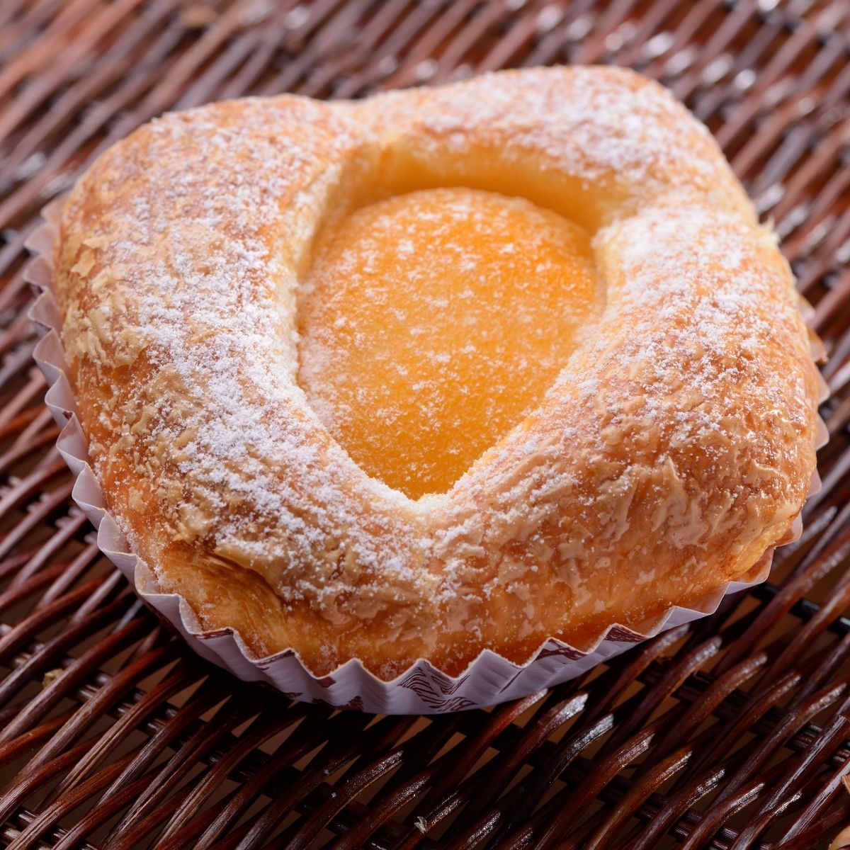 Bánh Danish đào giá sỉ Peach Danish Cake Wholesale Price