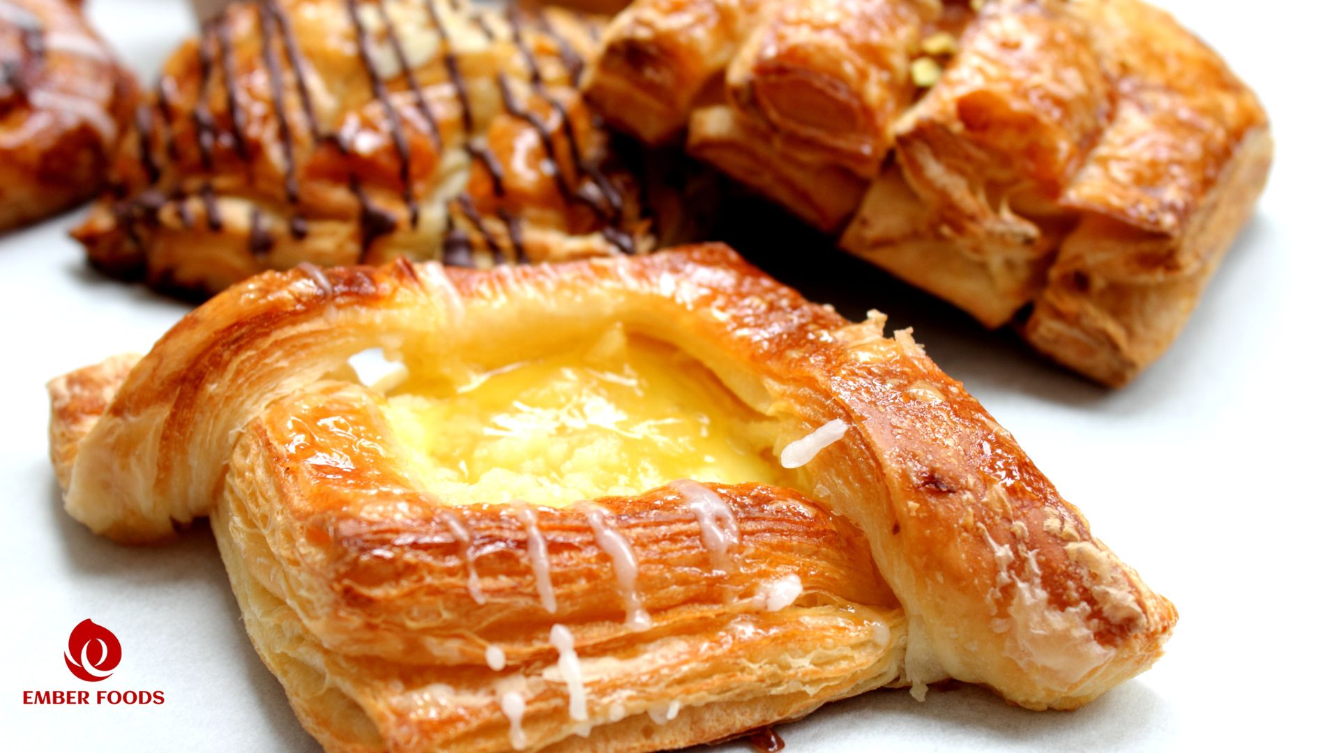 Bánh Danish đào giá sỉ Peach Danish Cake Wholesale Price