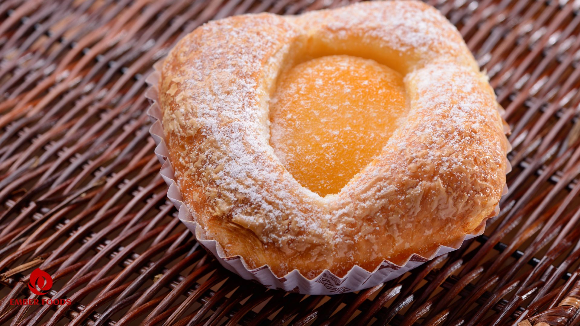 Bánh Danish đào giá sỉ chuẩn HACCP và GMP Wholesale price peach Danish cake HACCP and GMP standard