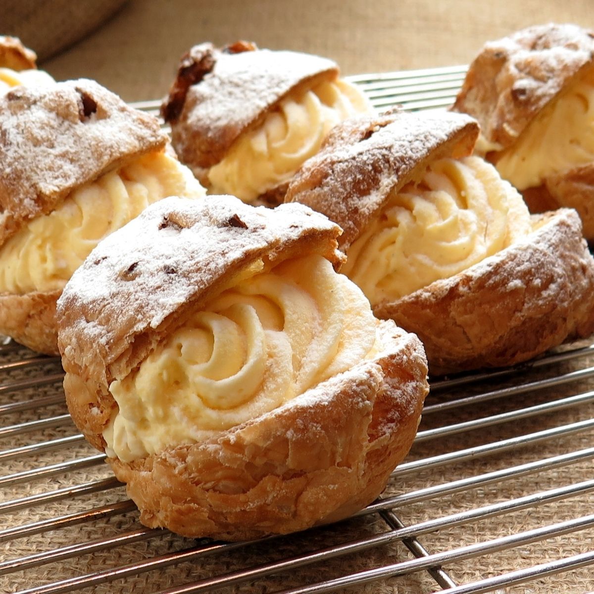 Bánh Su kem Wholesale Cream Puffs