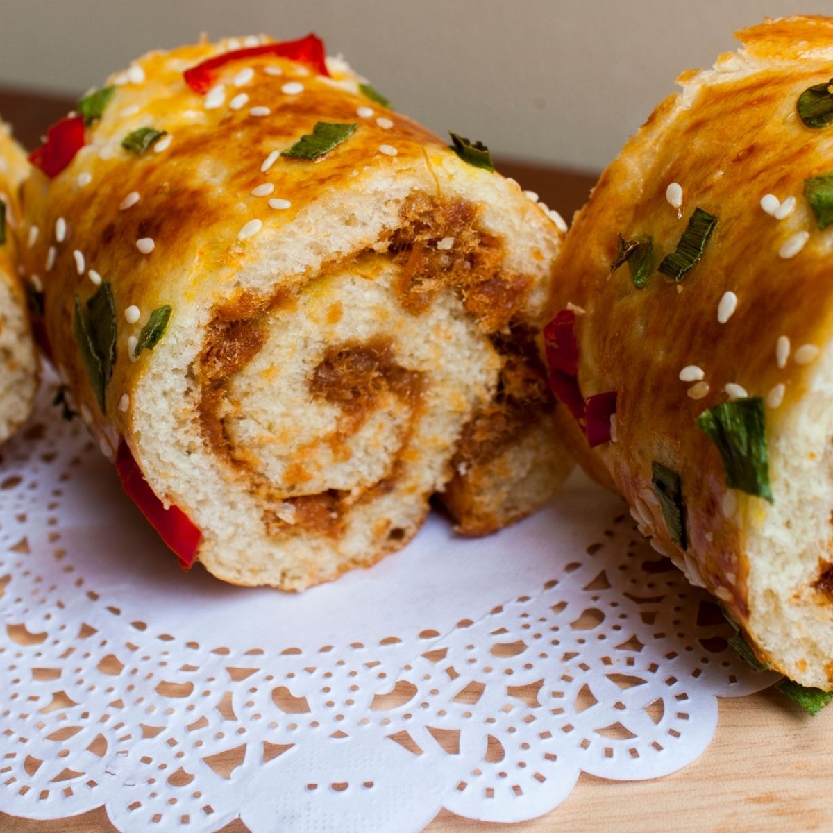Bánh mì chà bông cuộn giá sỉ Wholesale price of rolled bread with pork floss