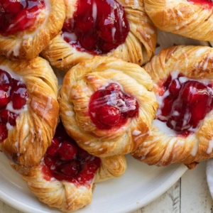 Wholesale Strawberry Danish (for businesses, distributors, coffee shops, restaurants, and large or small retailers).