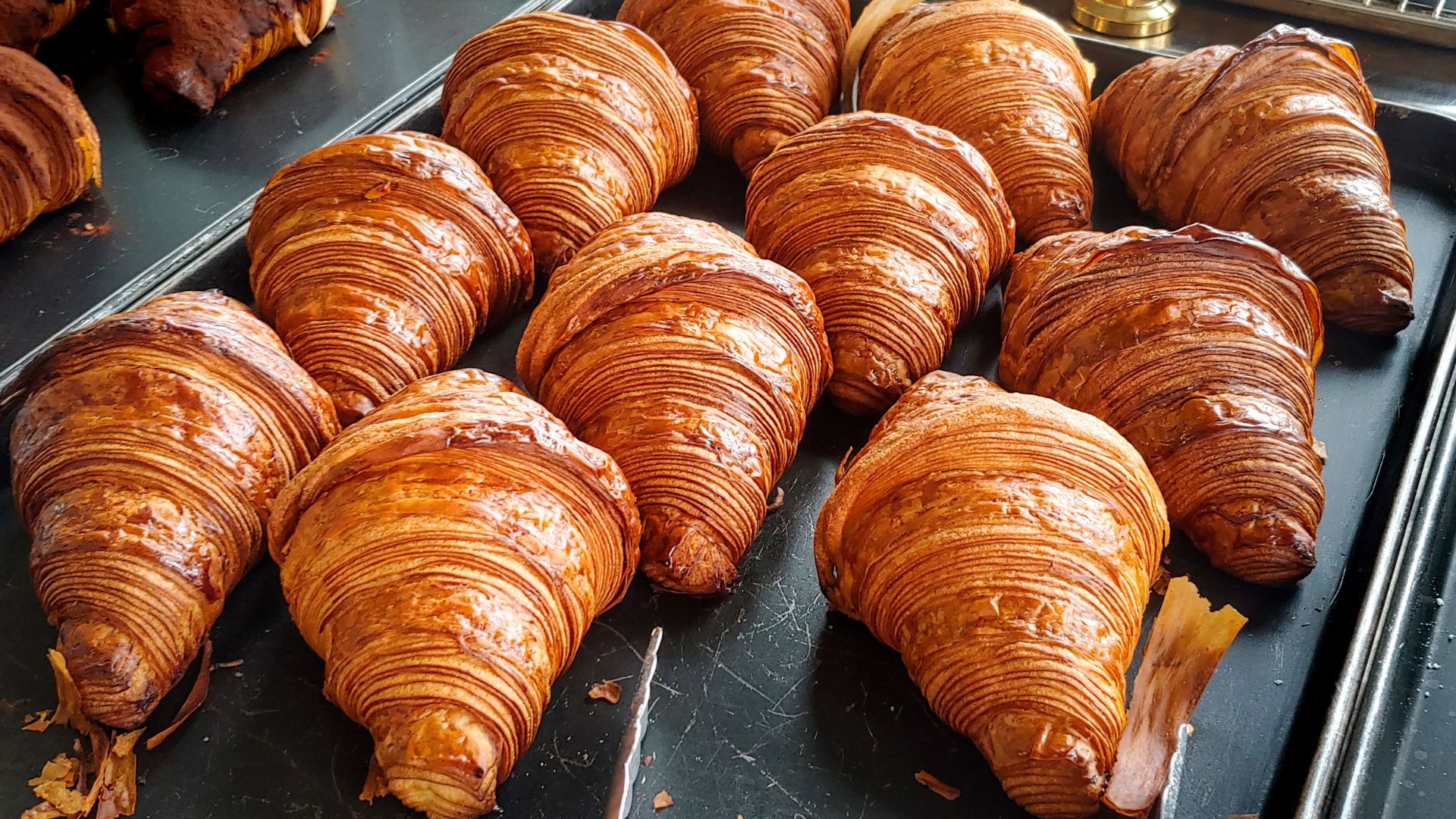 kinh doanh loại bánh Croissant Vào Mùa du lịch và mùa hè - Selling Croissants during Tourist Seasons and Summer