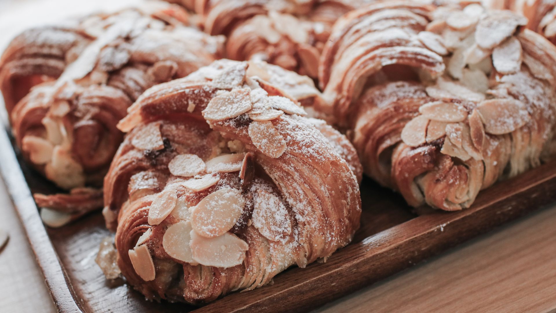 Bánh Croissant - Nét tinh túy trong ẩm thực Châu Âu