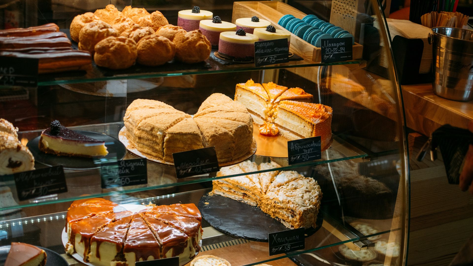 Cách trưng bày đẹp mắt khi kinh doanh bánh mì chà bông cho quán coffee - How to Display Flossy Pork Bread Attractively in a Coffee Shop