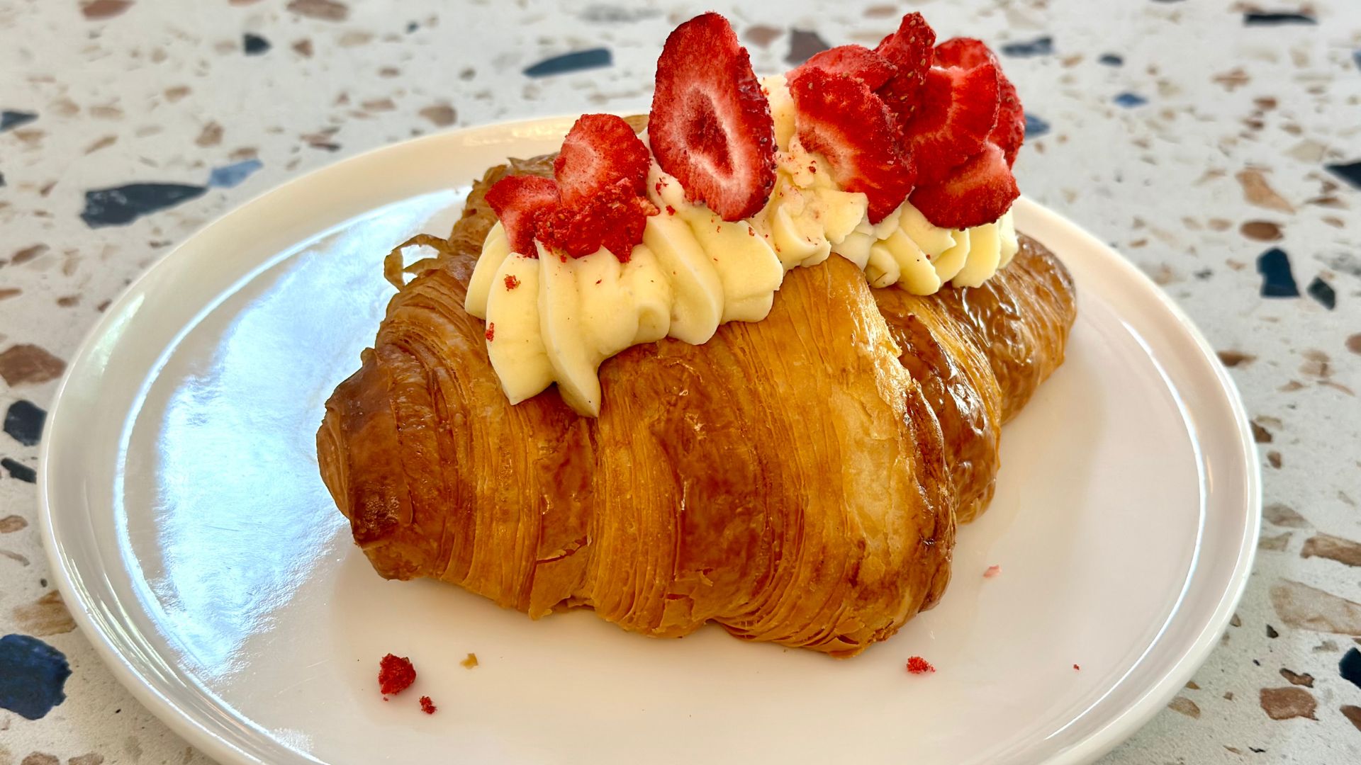 Croissant ngọt,