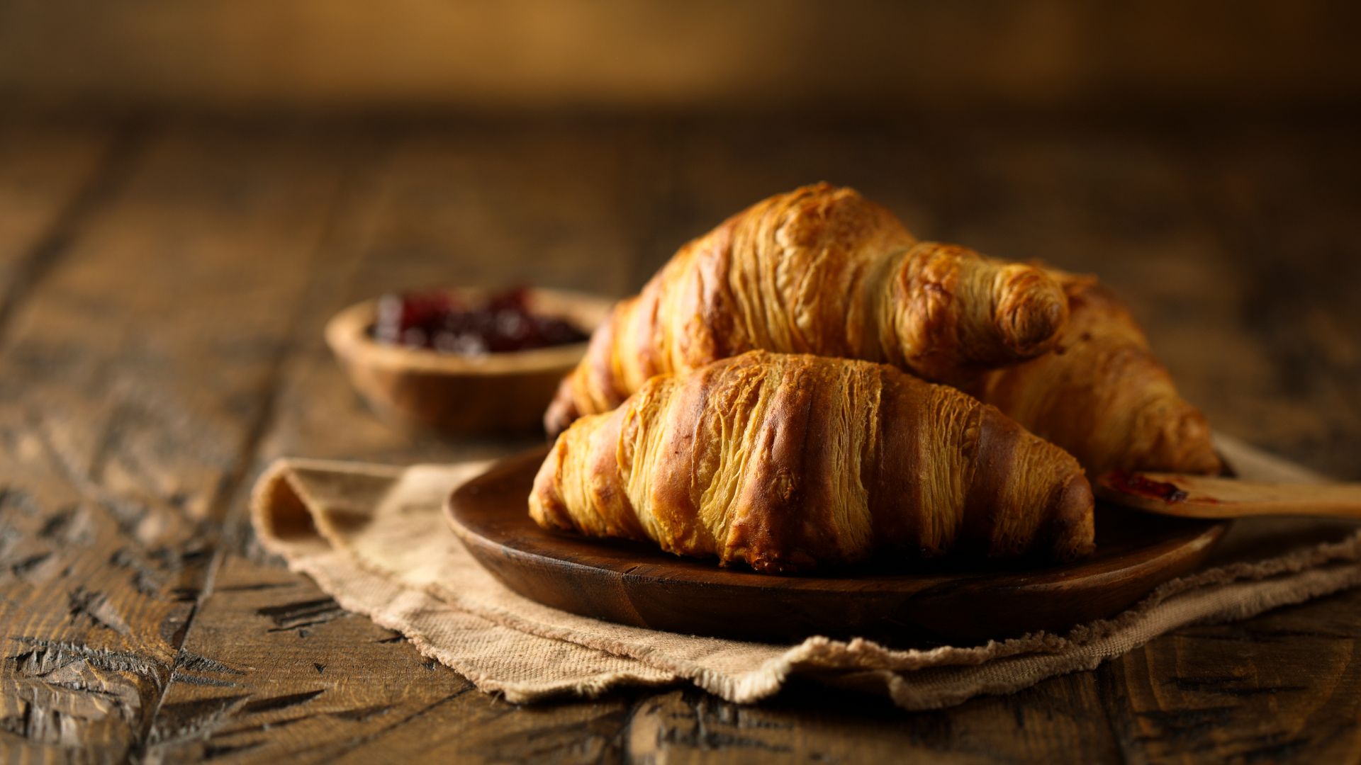 Tại sao chọn chúng tôi làm nhà phân phối bánh Croissant