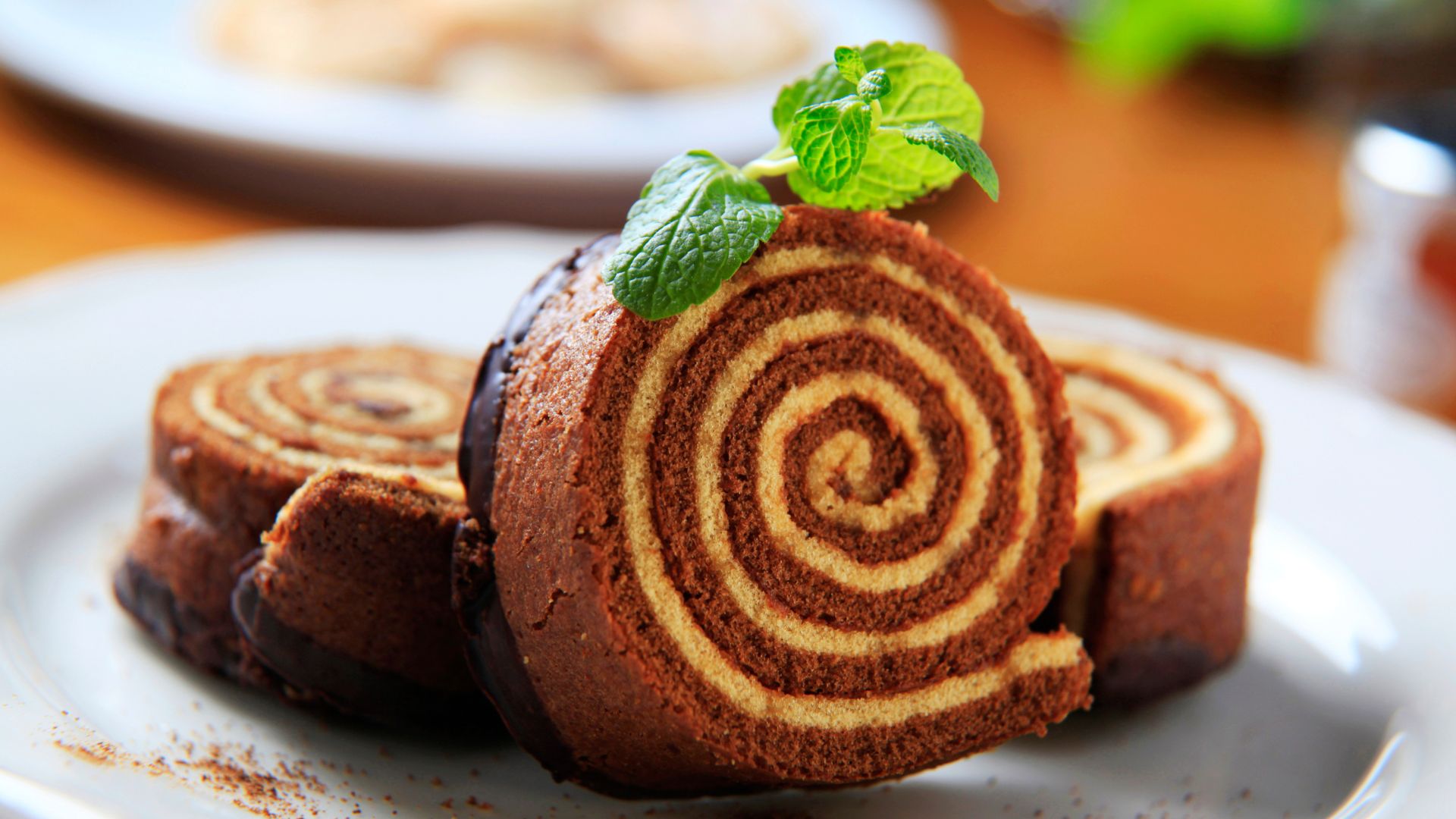 Bánh bông lan cuộn giá sỉ cho quán cafe, trường học, căn tin, cửa hàng tiện lợi - Wholesale sponge cake rolls for cafes, schools, canteens, convenience stores