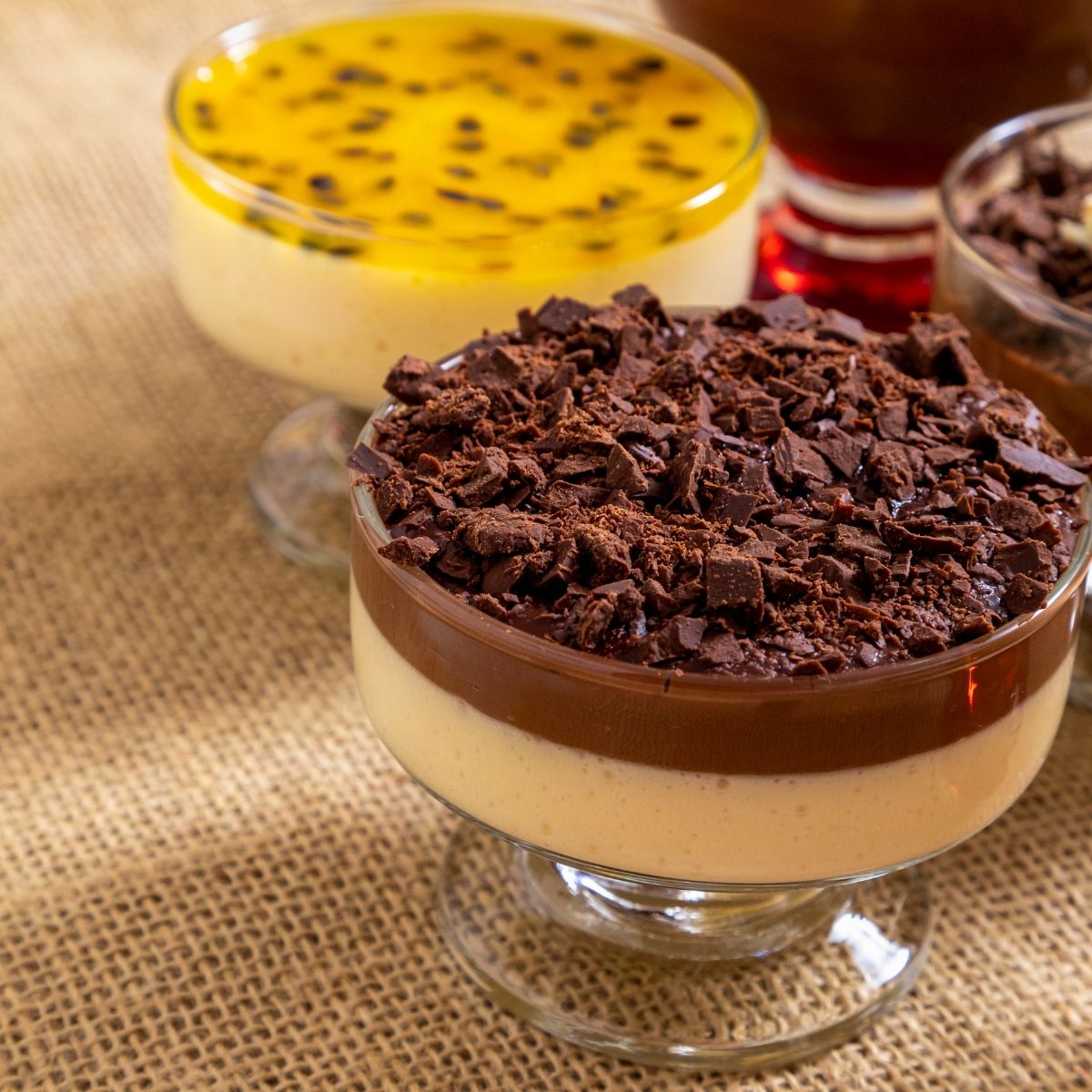 Nhà Phân Phối Bánh Mousse Tráng Miệng Cao Cấp Cho Doanh Nghiệp Premium Mousse Dessert Distributor for Businesses