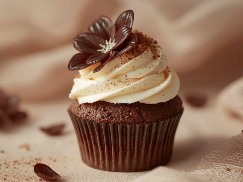 Ember Foods phân phối giá sỉ số lượng lớn bánh cupcake tiramisu cho chuỗi coffee Ember Foods distributes large quantities of tiramisu cupcakes at wholesale prices to coffee chains