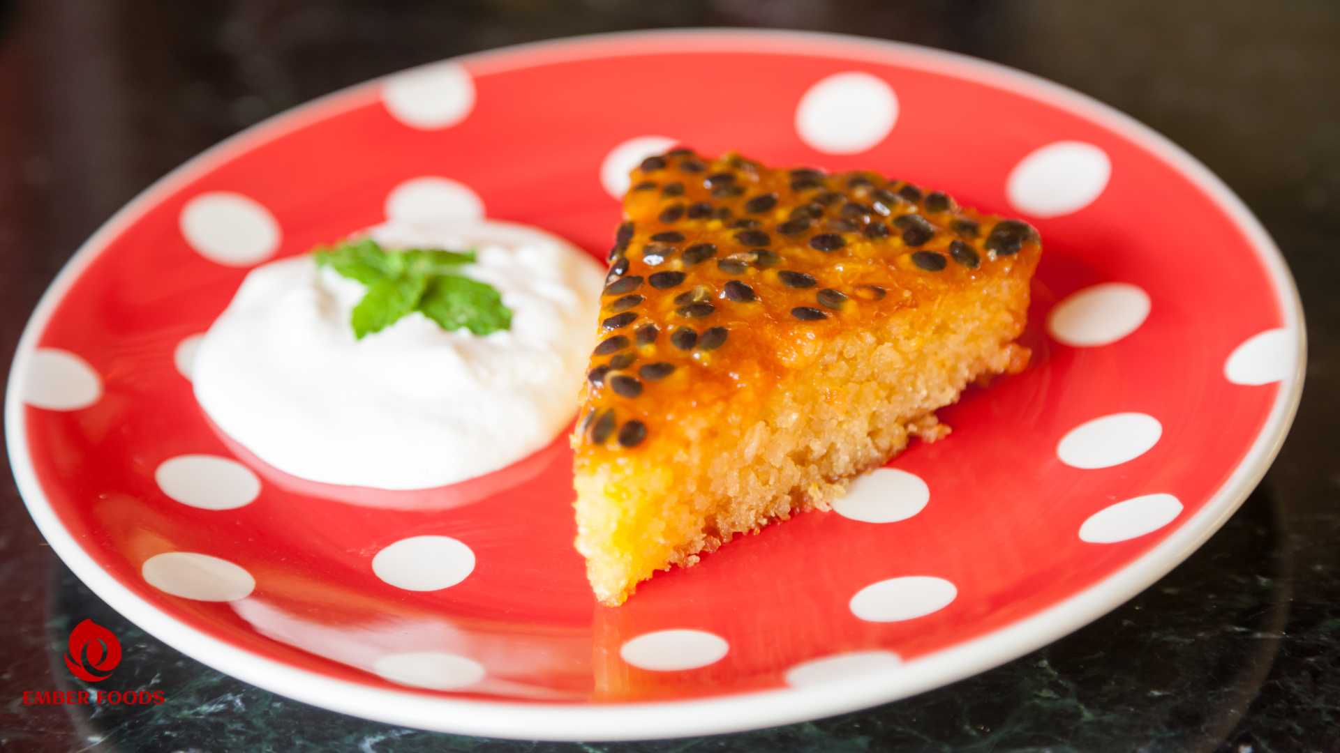 Nhà phân phối Bánh bông lan chanh dây giá sỉ cho chuỗi nhà hàng khách sạn Passion Fruit Sponge Cake Wholesale Distributor for hotel and restaurant chains