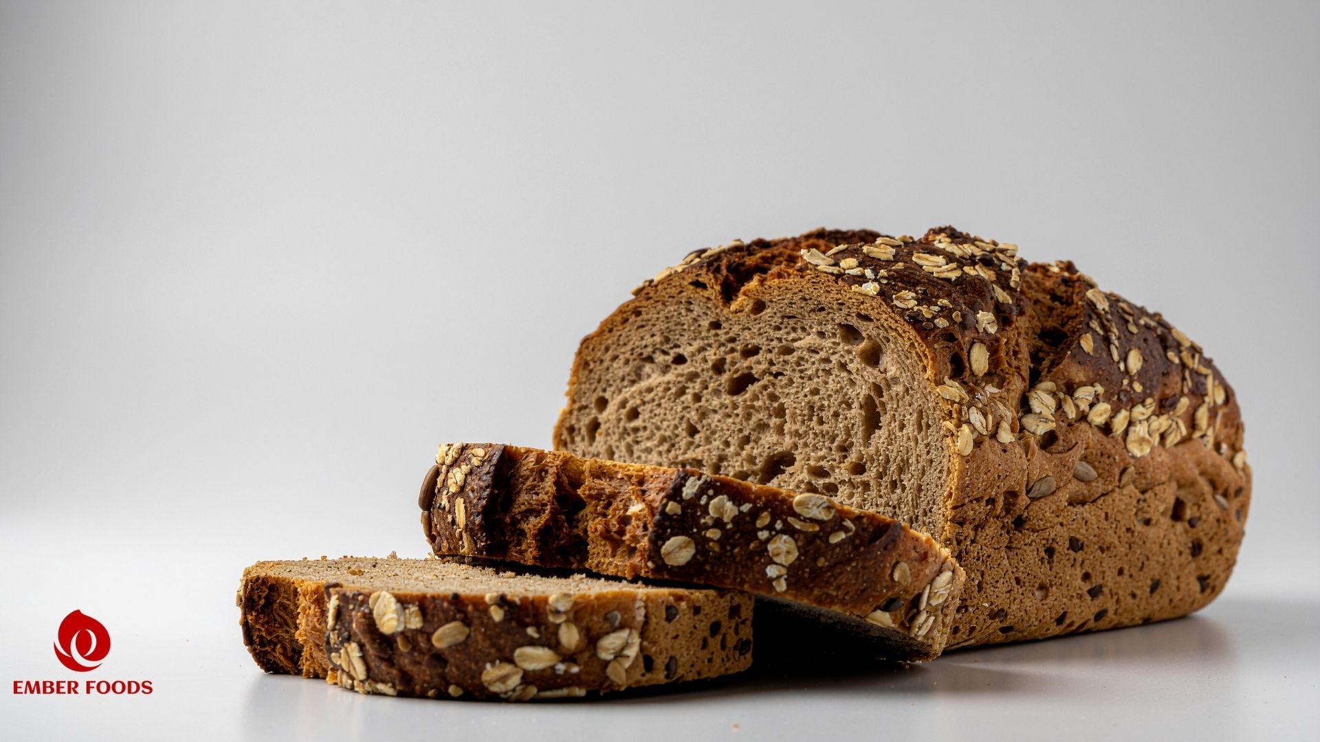 Nhà phân phối Vỏ bánh mì sandwich yến mạch số lượng lớn Wholesale distributor of oat sandwich bread crusts