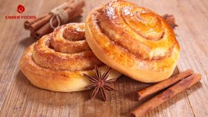 Banh Que Cuon Duoc Gioi Tre Ua Chuong Va La Mon Nen Kinh Doanh Tai Quan Coffee Cinnamon Roll Is Popular Among The Youth And Is A Must Have Item To Sell At Coffee Shops