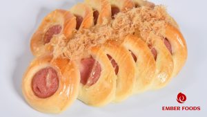 Banh Mi Bong Lua Xuc Xich Duoc Gioi Tre Ua Chuong Va La Mon Nen Kinh Doanh Tai Quan Coffee Sausage Bread Roll Is Popular Among The Youth And Is A Must Have Item To Sell At Coffee Shops