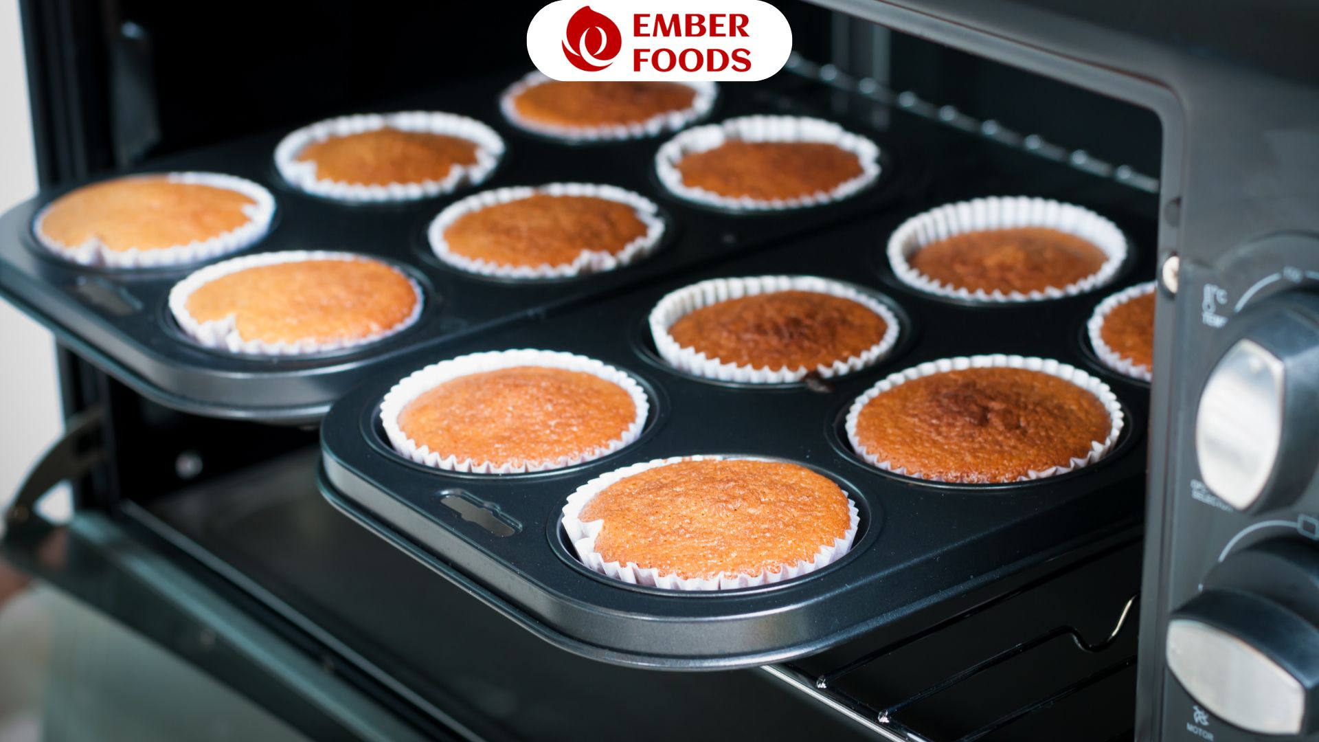 Hướng dẫn làm bánh cupcake, bước 1 làm cốt bánh How to Make Cupcakes – Step 1_ Baking the Cake Base