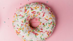 Nha Phan Phoi Banh Donut Truyen Thong Gia Si Cho Khach San.jpg
