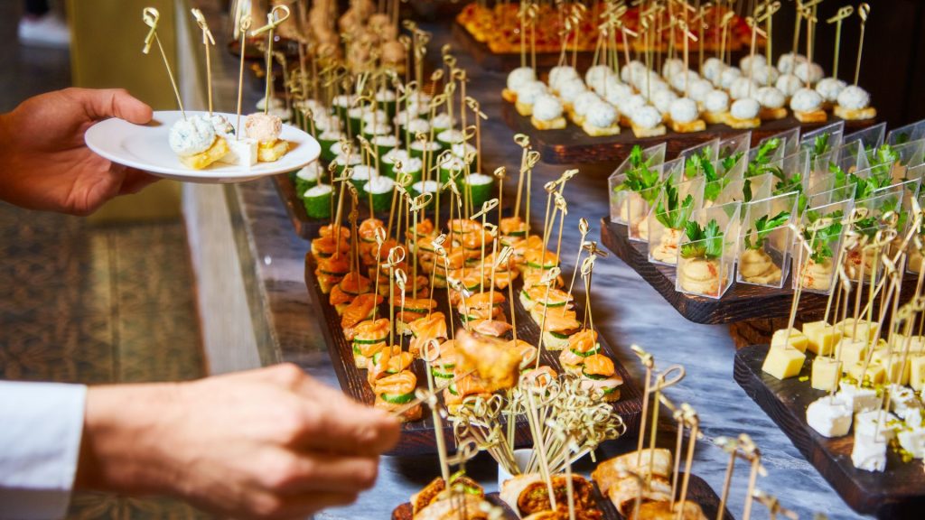 Top Loai 8 Banh Nguoi Dung Thich An O Buffet Va Nha Hang